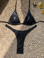 Czarny Błysk – Zmysłowy Bikini z Połyskiem